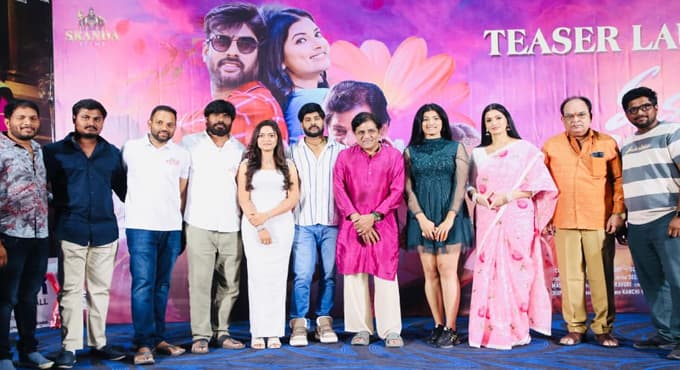 మన డాక్టర్ బాబే’ సినిమాని అందరూ చూసి సపోర్ట్ చేయాలని కోరుకుంటున్నాను - వీఎన్ ఆదిత్య